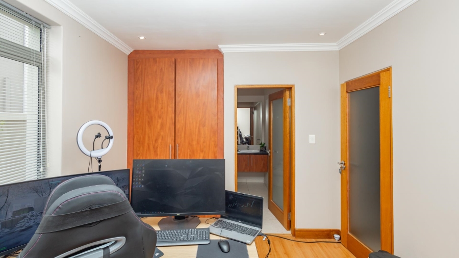 4 Bedroom Property for Sale in Sunset Beach Western Cape